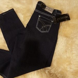 A new pair of Pasion Jeans